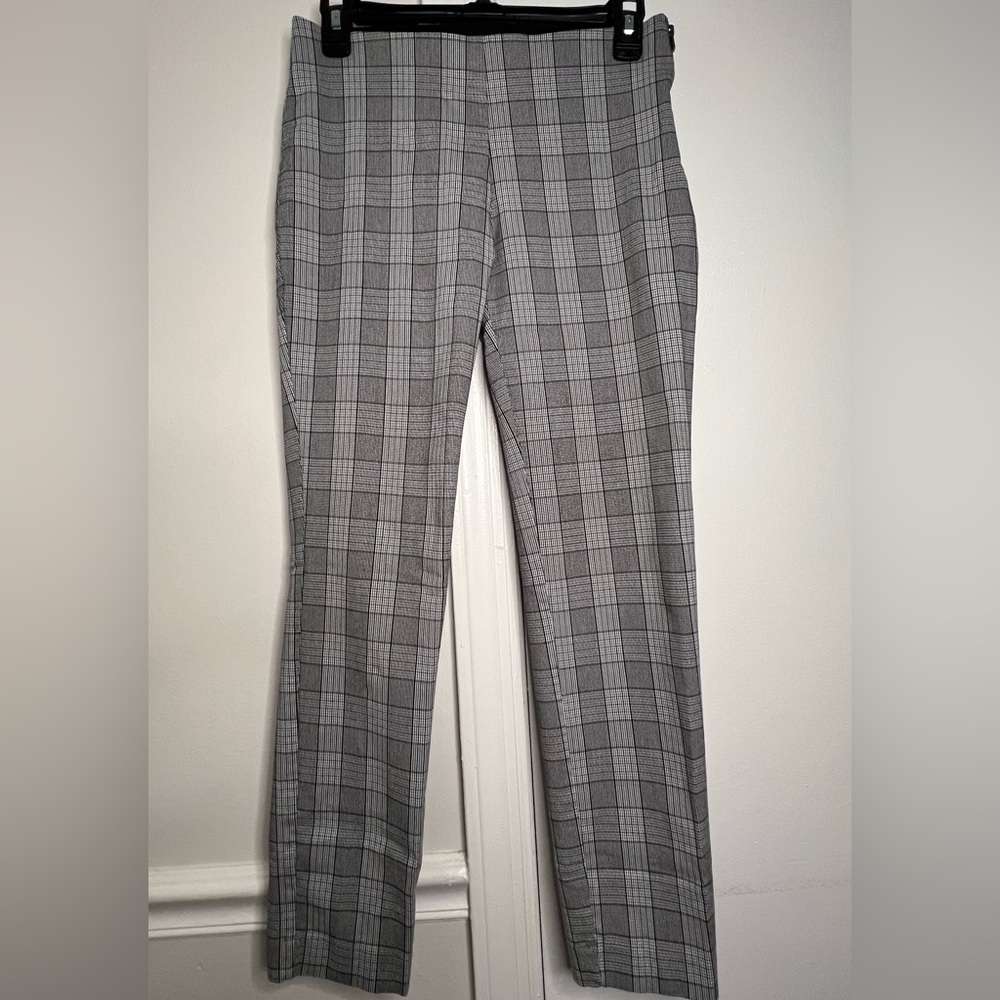 Gray Pattern/ Plaid Women’s Pants